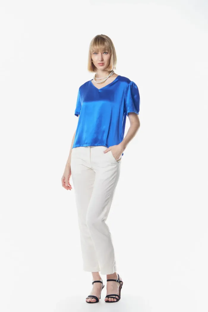 Shining V-Neck Blouse in Blue - Imagen 4