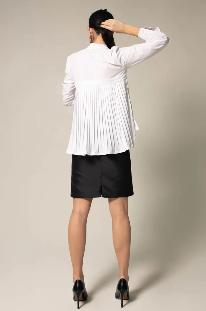 Stylish Pleated Blouse in White - Imagen 2
