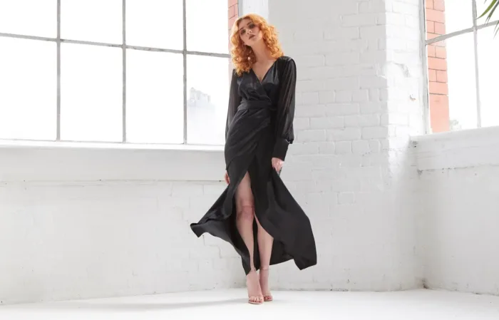 Black Wrap Maxi Dress - Imagen 6